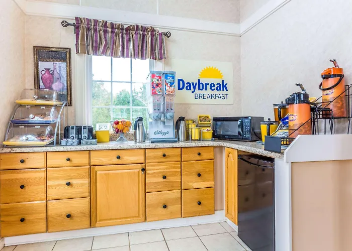 Days Inn By Wyndham Cornelia